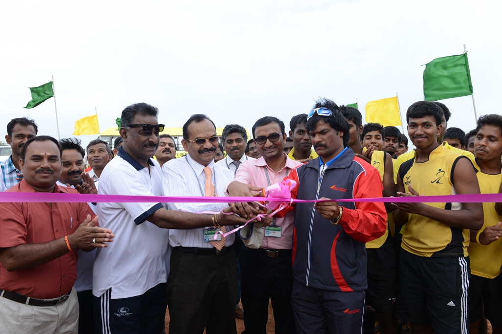 Olympian Baskaran - Sri Shakthi Hockey Academy